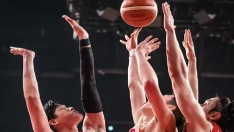 [冰雪荣耀]中国队连胜美国，稳夺两连胜优势